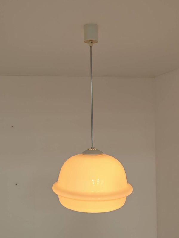 Lampe à suspension « derby » en verre opale triplex – karel volf, osvě