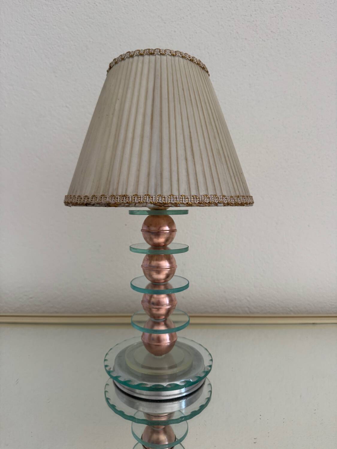 Small Art Deco lamp in copper glass
