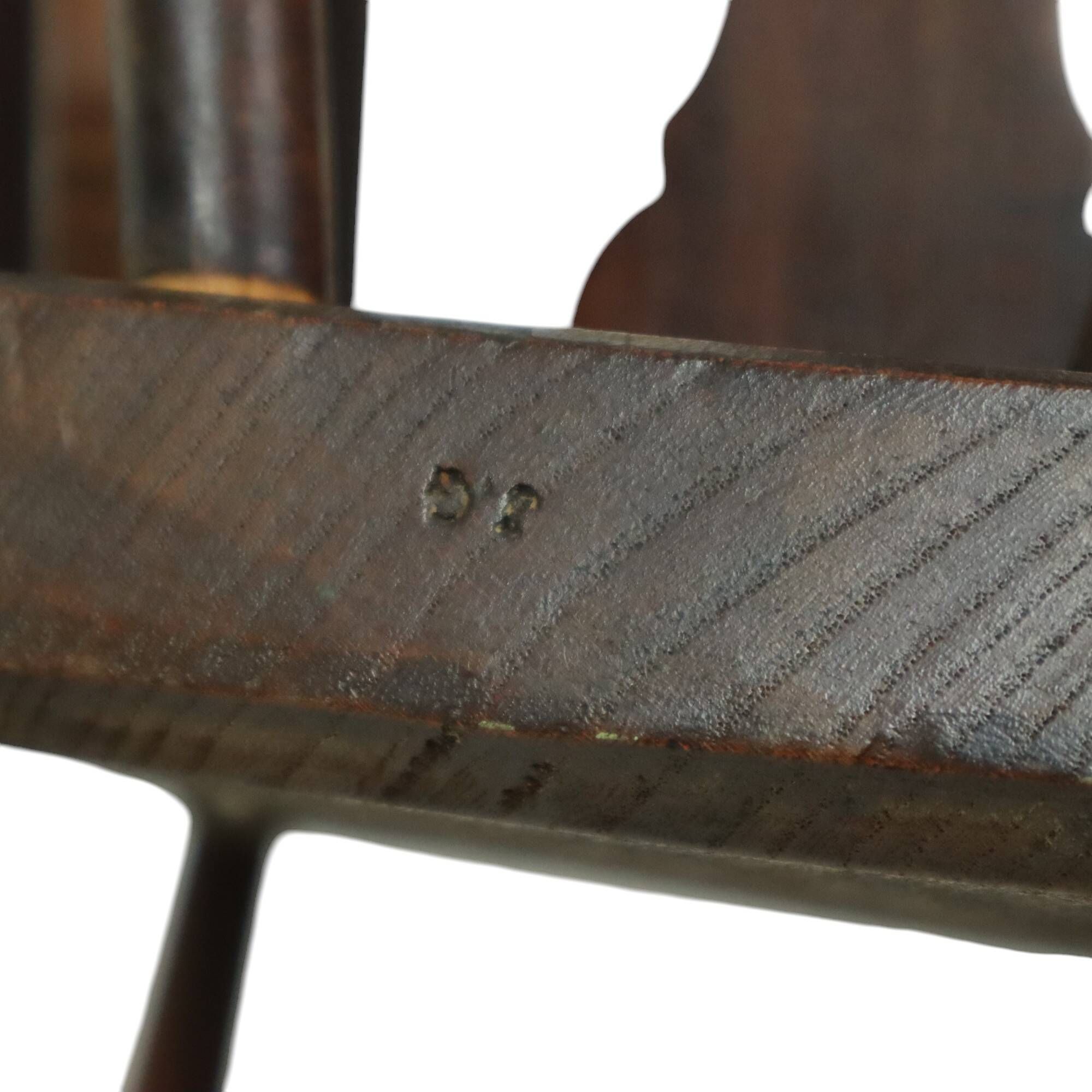 Chaise Windsor ancienne en bois de hêtre et d'orme avec dossier à roulettes, XIXe siècle