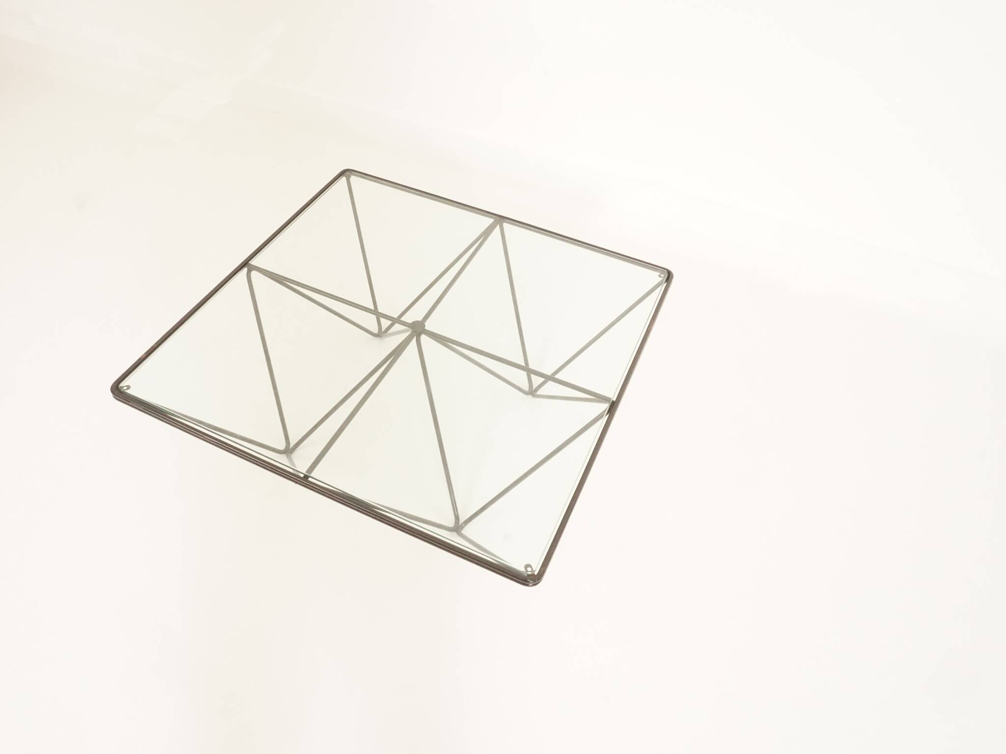 Table basse Alanda 18′ par Paolo Piva