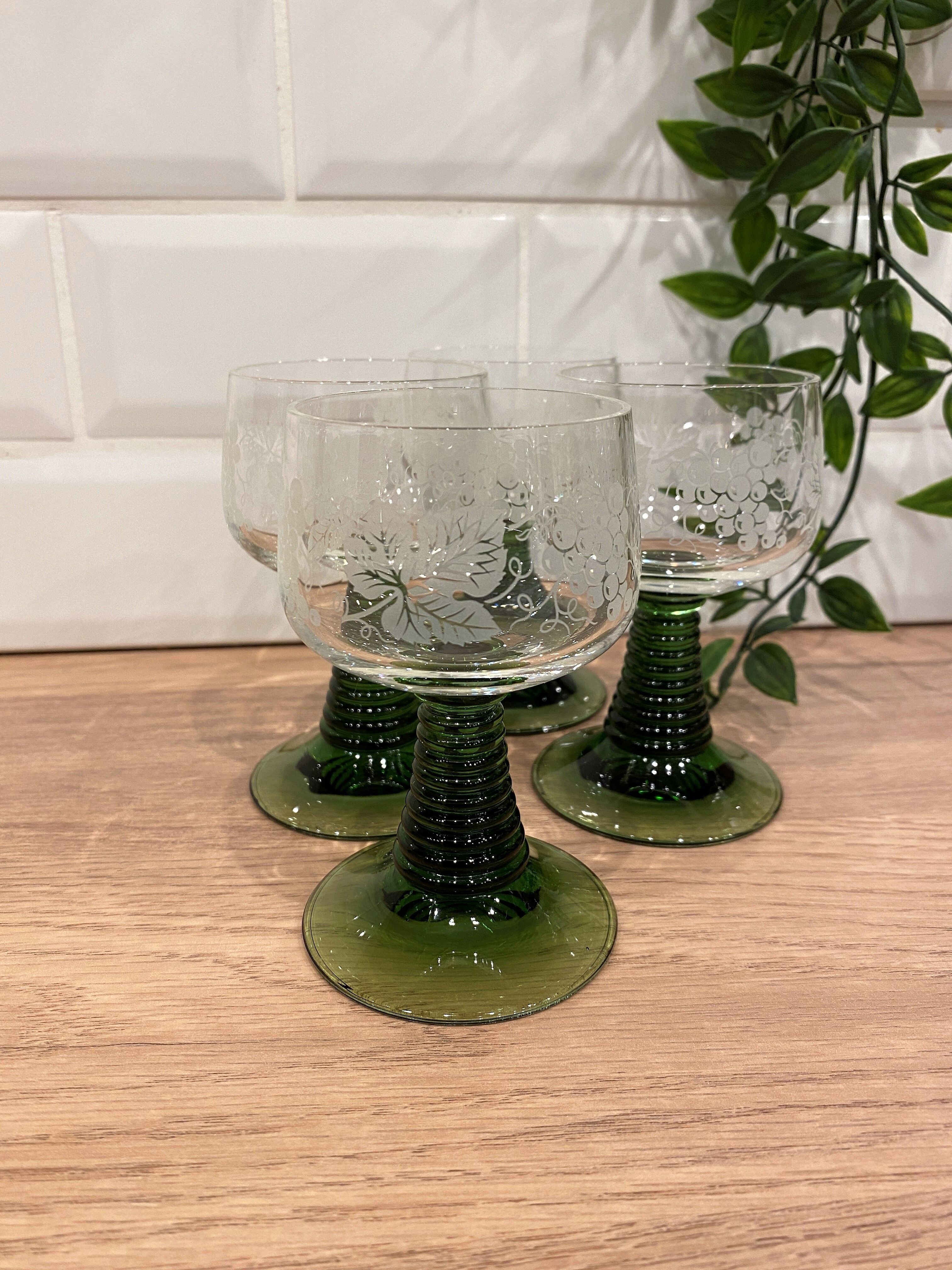 Set of 4 glasses of white wine from Alsace