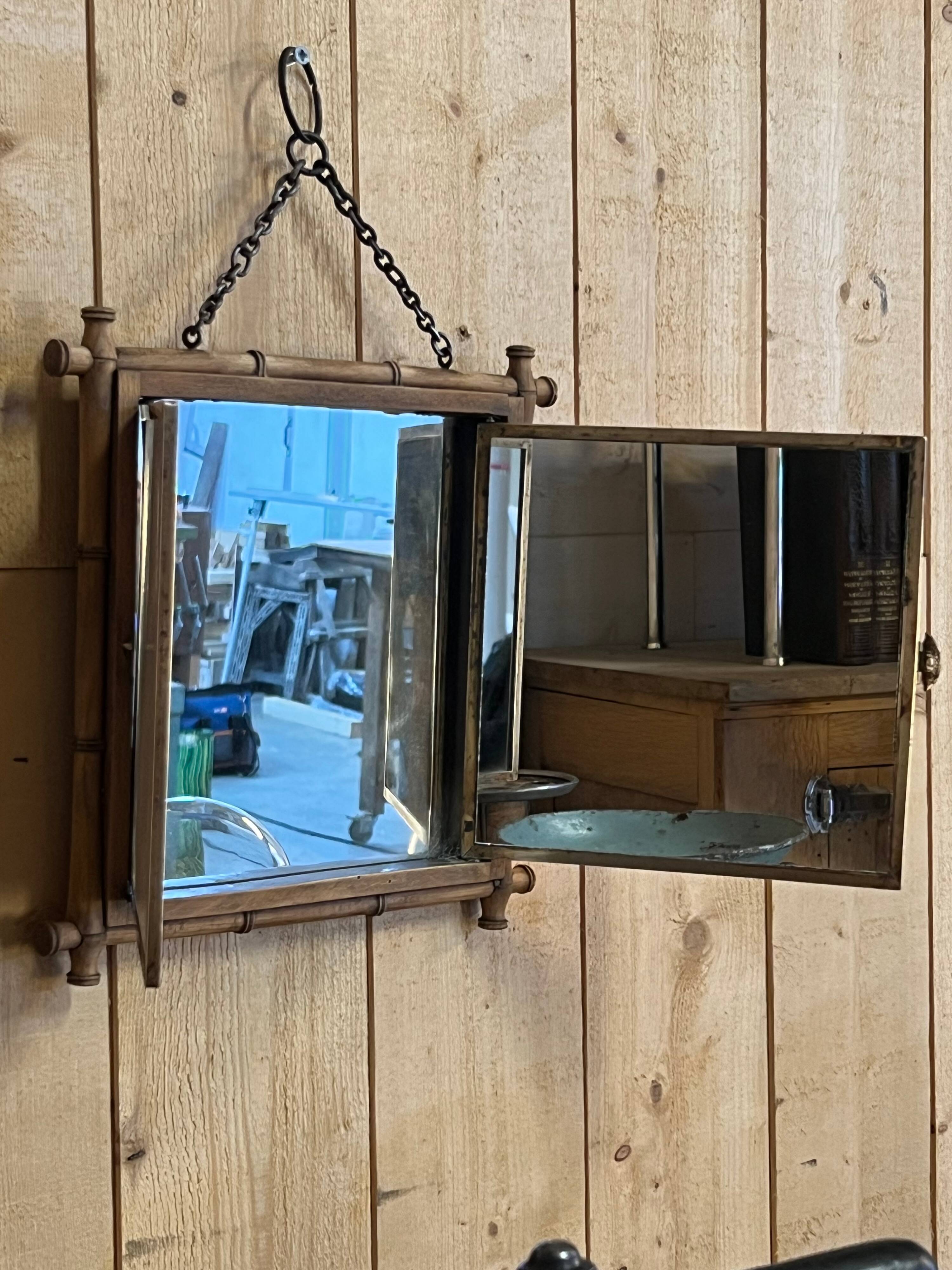 Miroir triptyque en bambou et laiton 1876