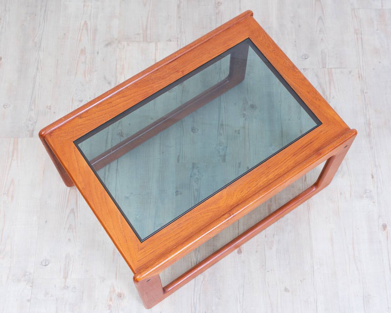 Danish teak coffee table. Manufacturer Komfort Denmark. 1970s.
