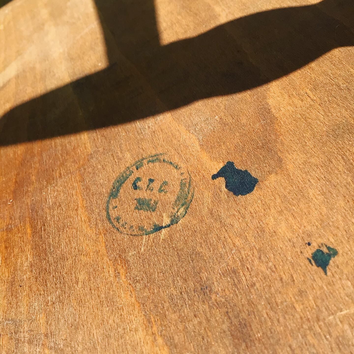 Lot of two CTC-stamped saloon chairs