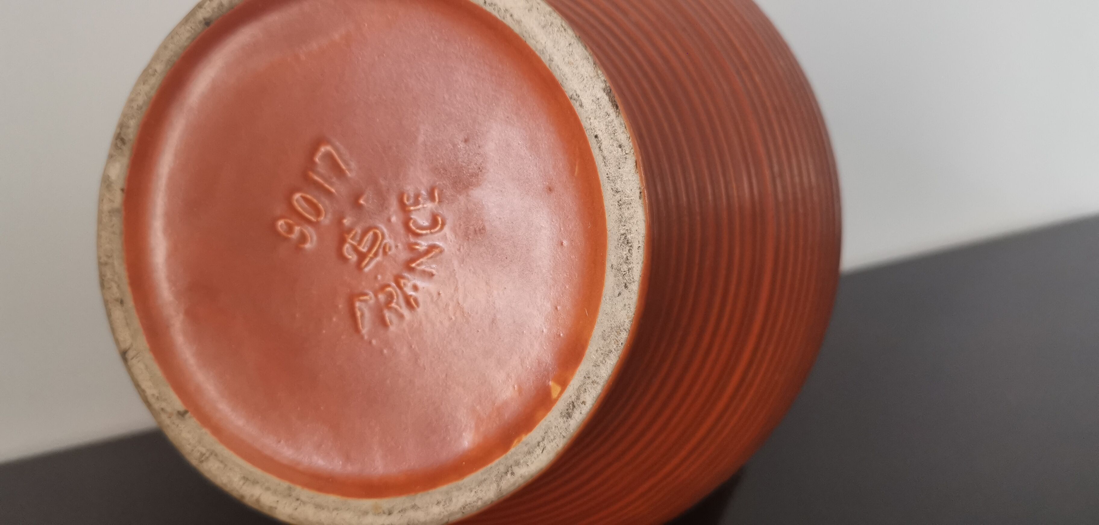 Vase art déco en céramique terra cotta signée, made in France 30s