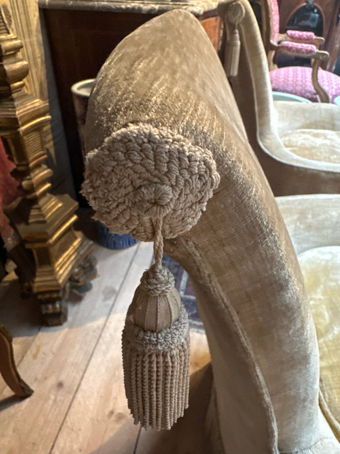 2 velvet armchairs