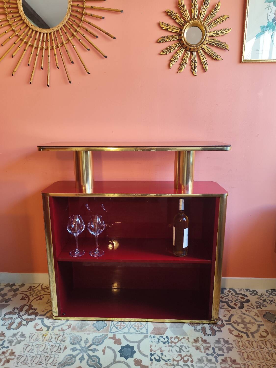 Vintage bar