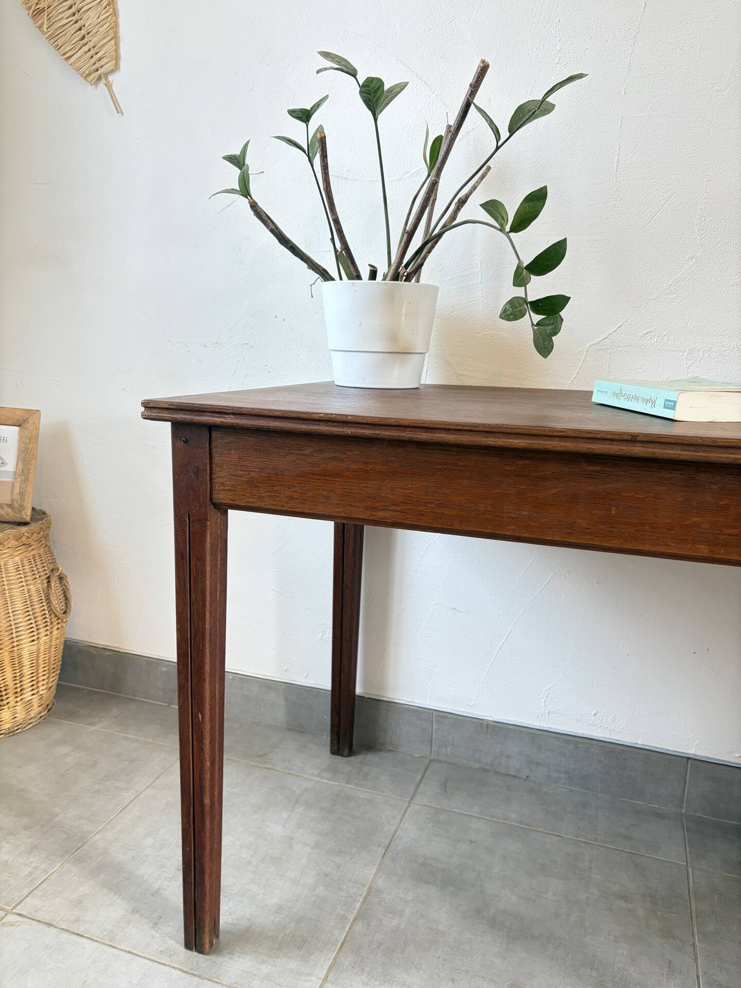 Extendable farmhouse table / extension