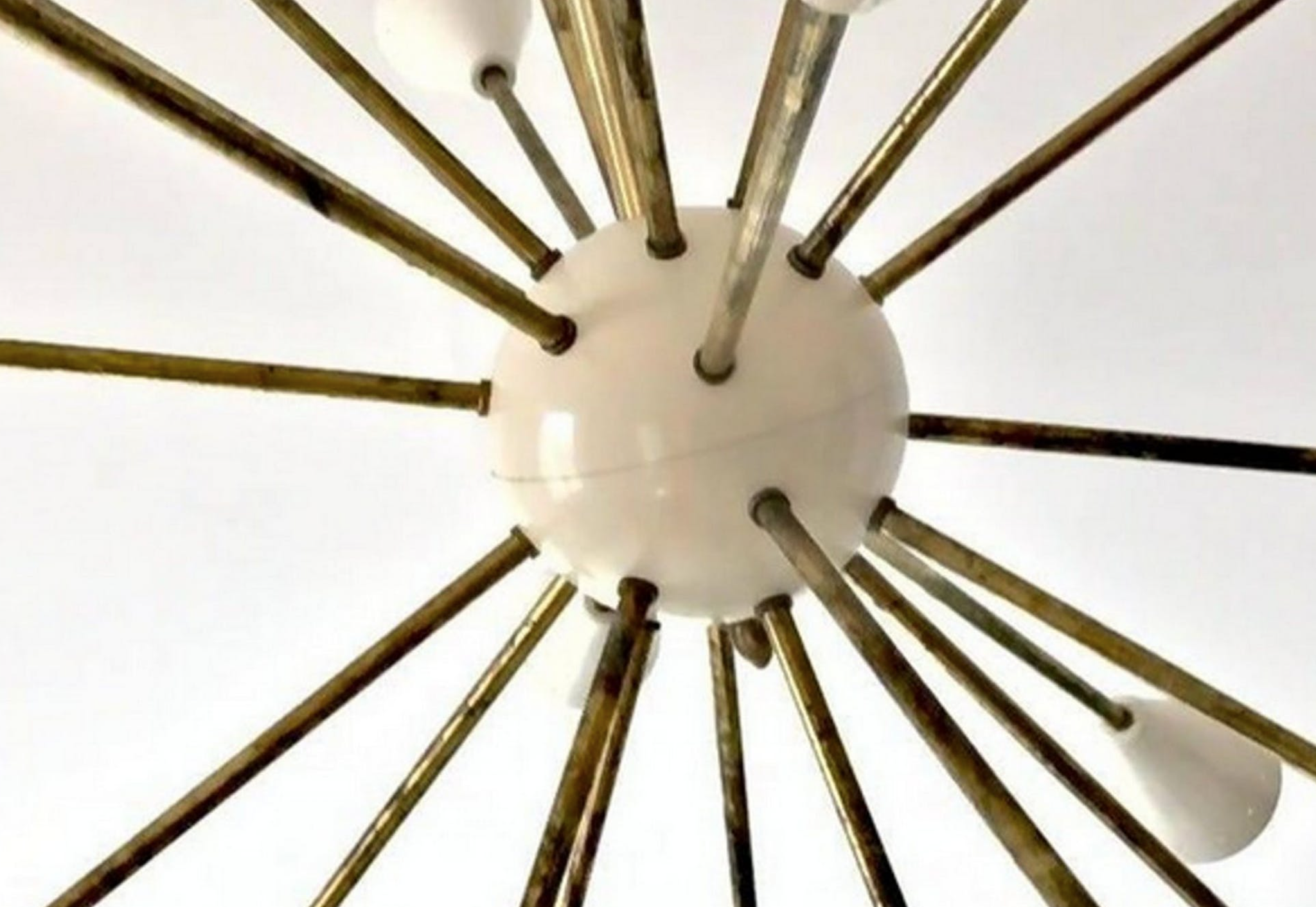 Chandelier Sputnik 24-arm brass and white-ivory lacquered metal