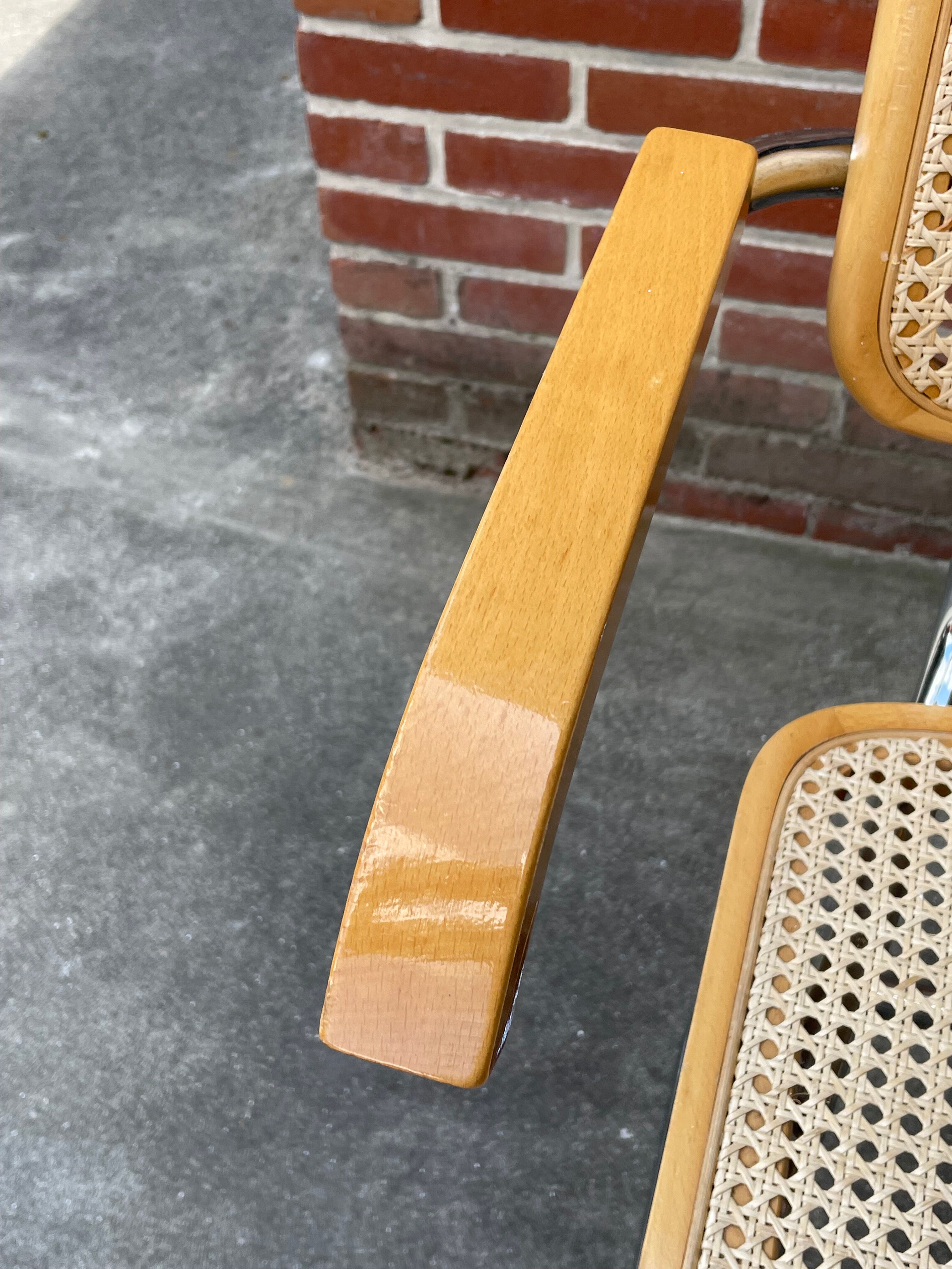 Cesca chair B64 with armrests by Marcel Breuer Design