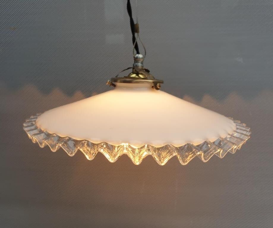 Art Deco ruffled opaline hanging