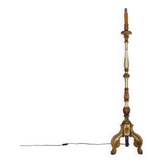 Floor lamp, floor lamp, lamp, Italian living room lamp in carved wood. Year 50