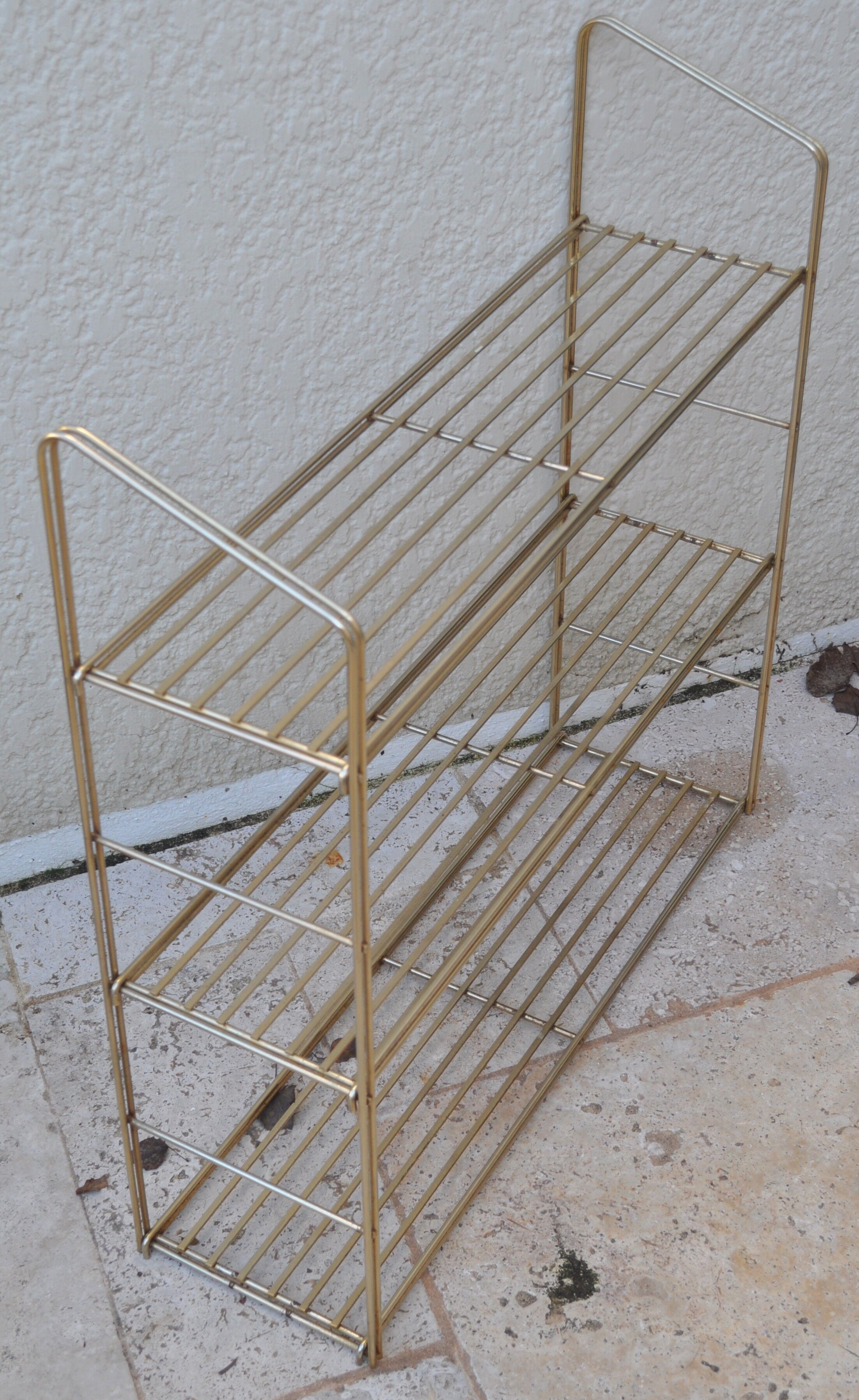 Vintage all-metal string shelf
