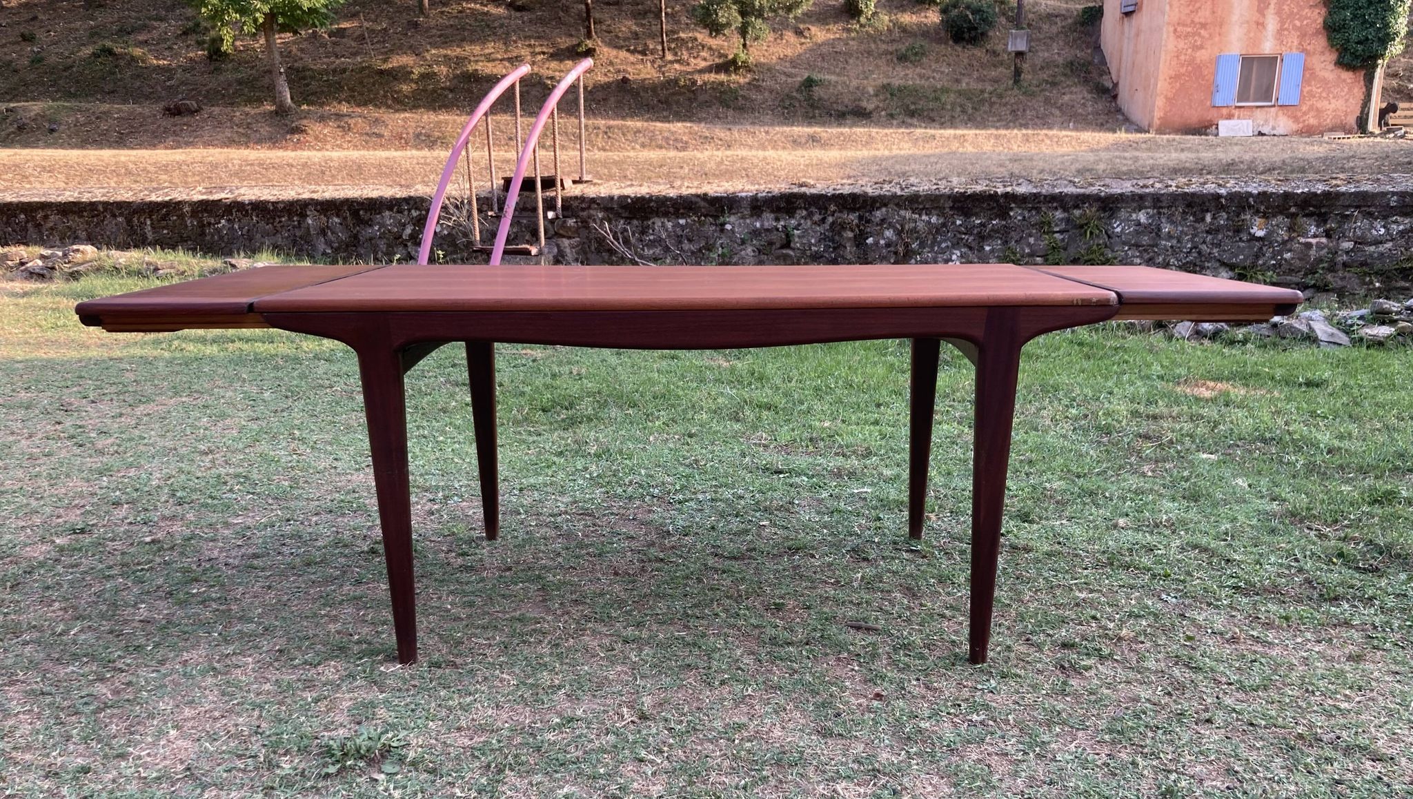 SCANDINAVIAN DINING TABLE "JOHANNES ANDERSEN".