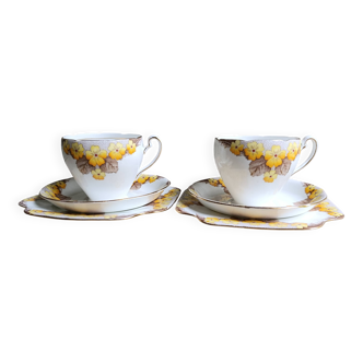 Set of two Caversham trios (cup, saucer and squared plate) , England, 1940s