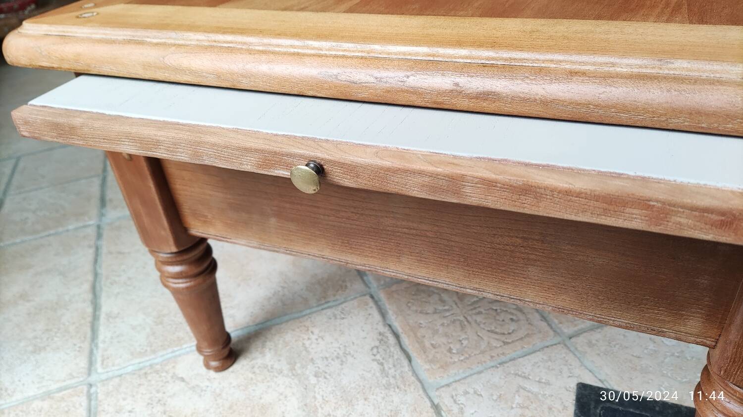 Living room coffee table