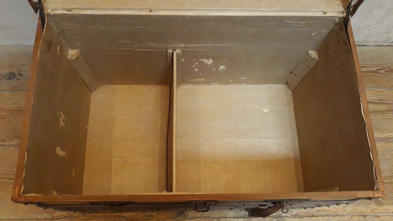 Antique curved transport trunk circa 1900 B.Vinay
