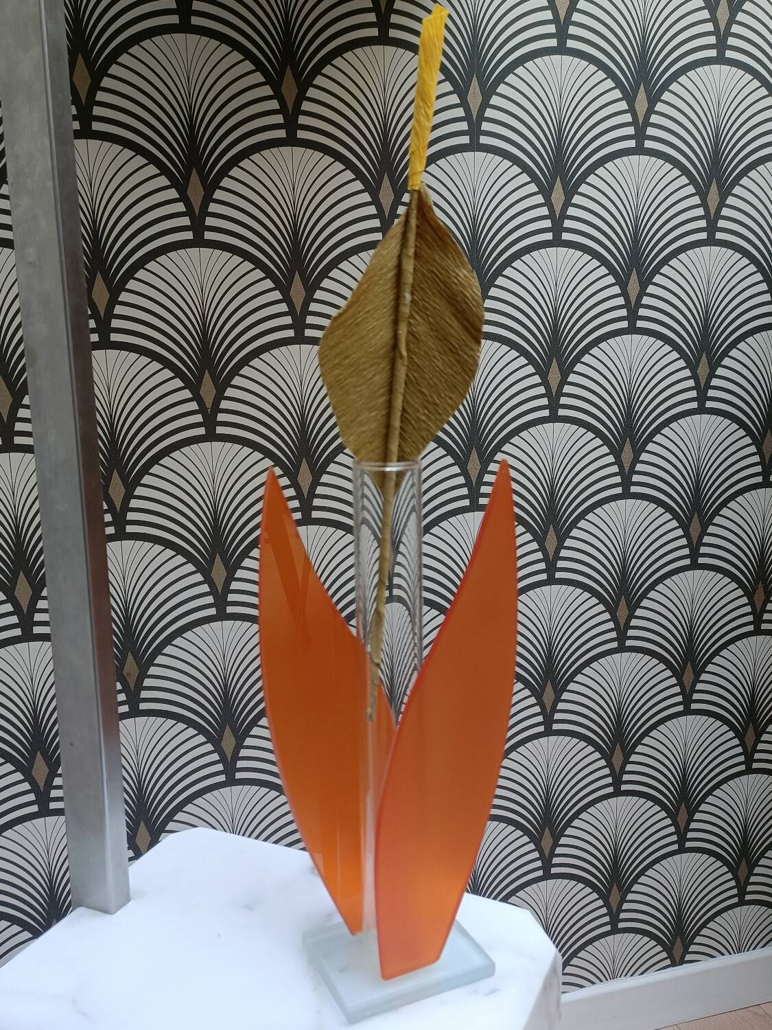 Vintage orange soliflore