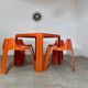 Table and 4 chairs in orange fiberglass design from the 70s Patrick Gingembre Paulus edition