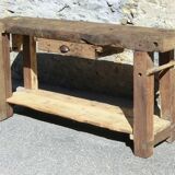 Very old oak carpenter's workbench - A charming piece of trade furniture.