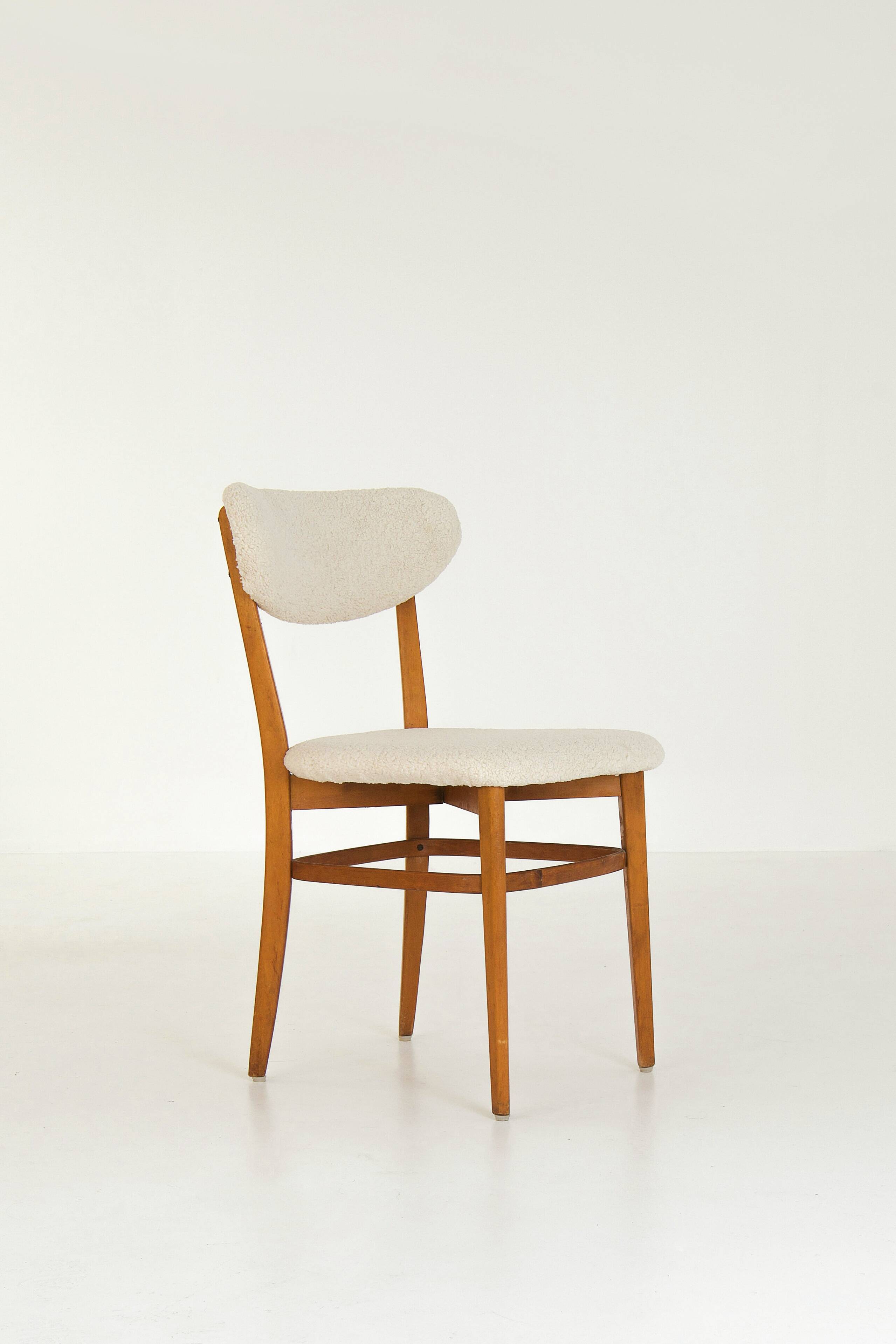 4 chaises de salle à manger de la série « Triva »