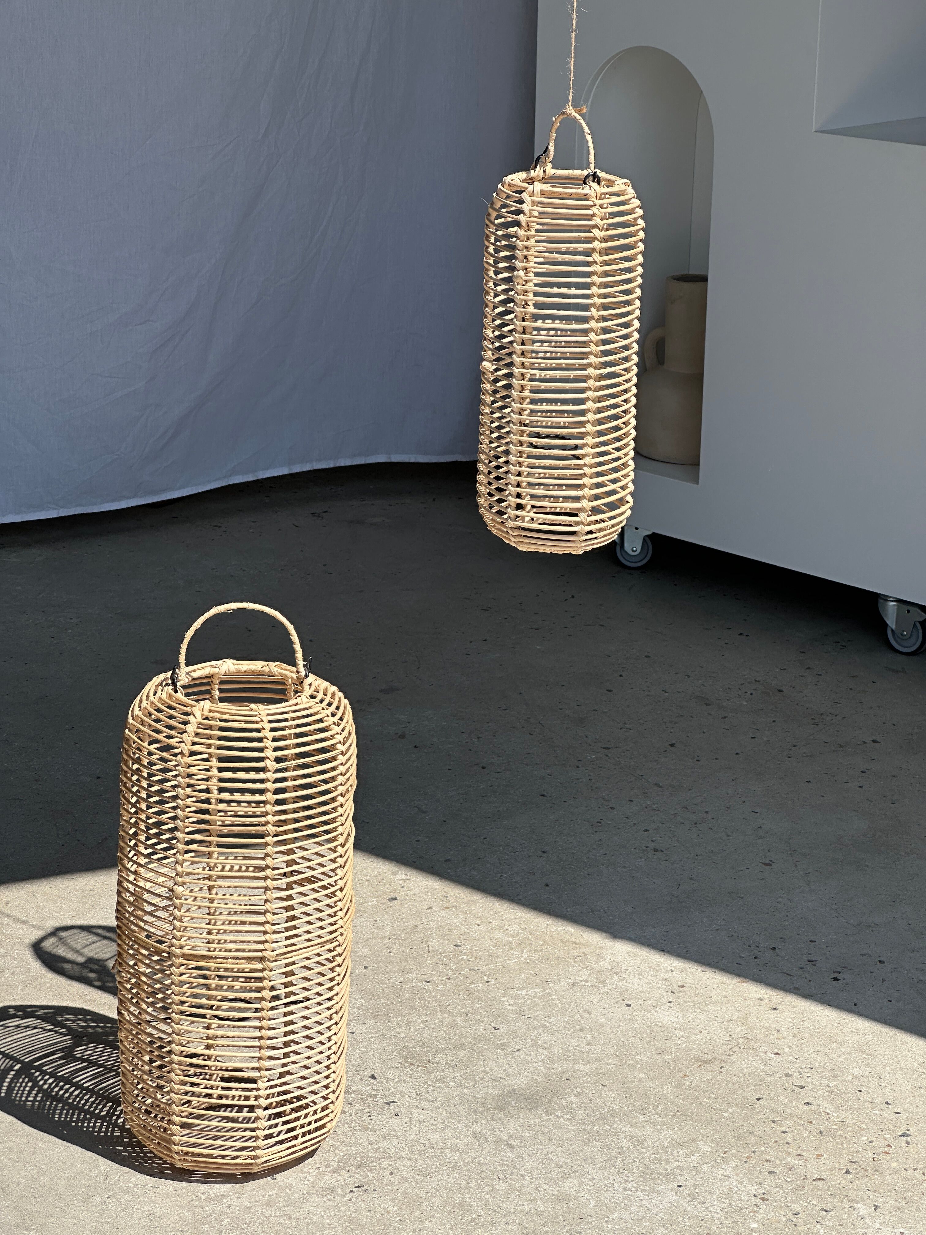 Small lantern-shaped rattan suspension H35 D15