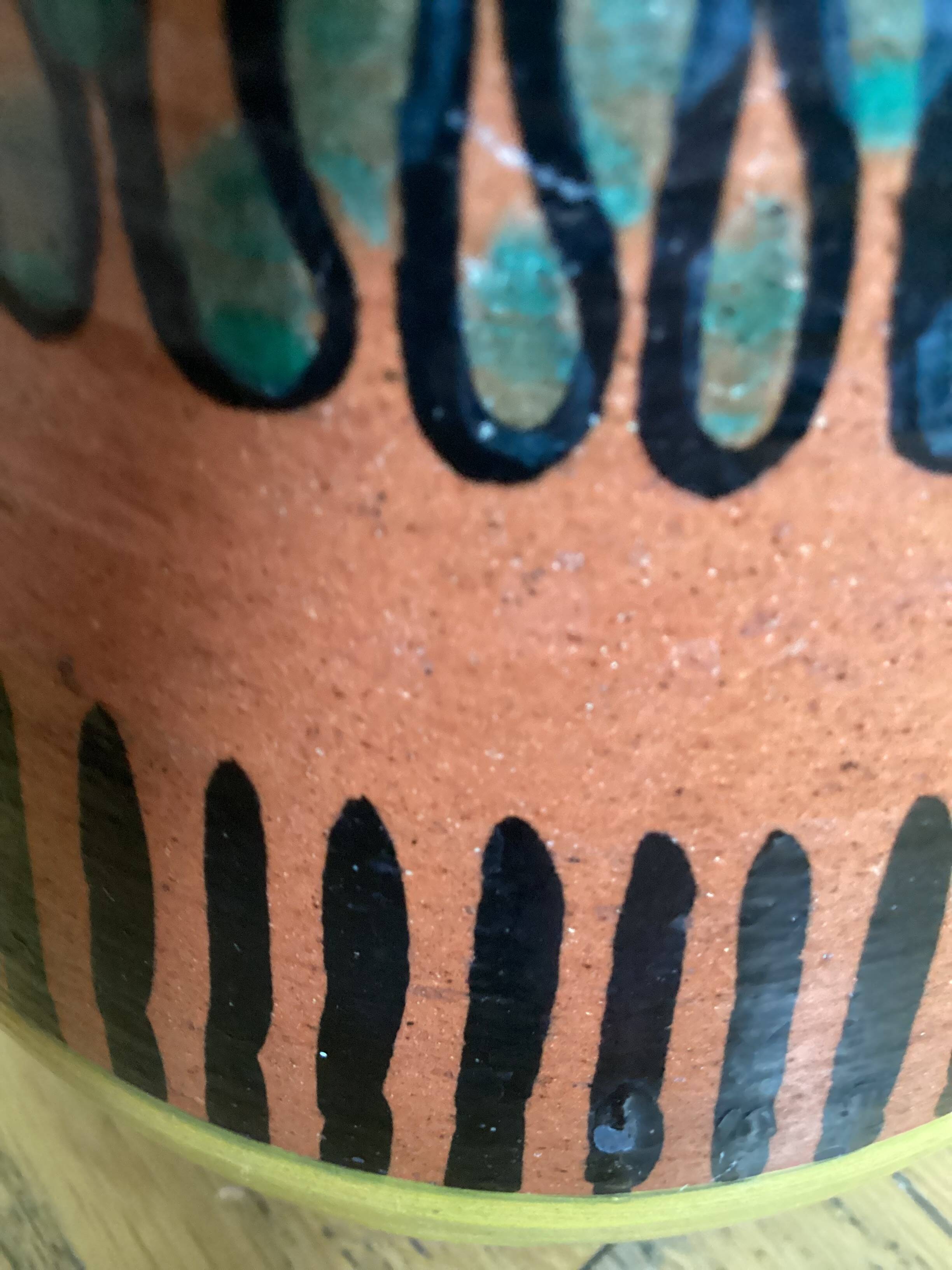 Vintage signed ceramic vase dimensions: height - 22 cm - diameter - 15 cm