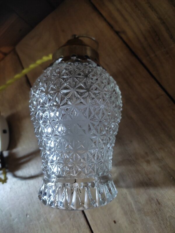 Baladeuse lampe globe tulipe verre étoilé support laiton