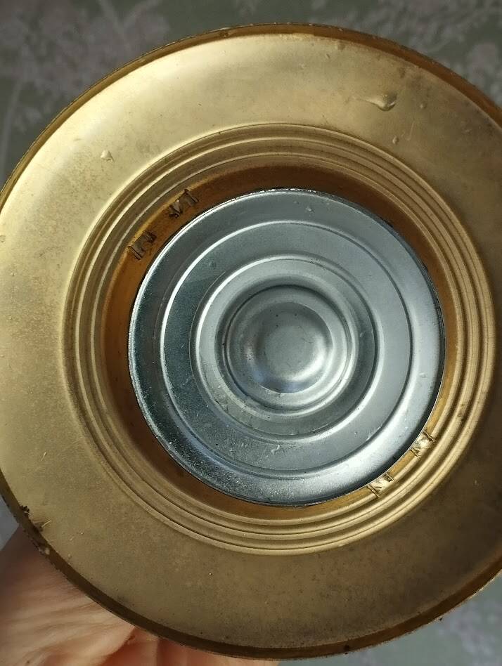 Vintage push-button ashtray from the 70s – Black and brass – With shelf