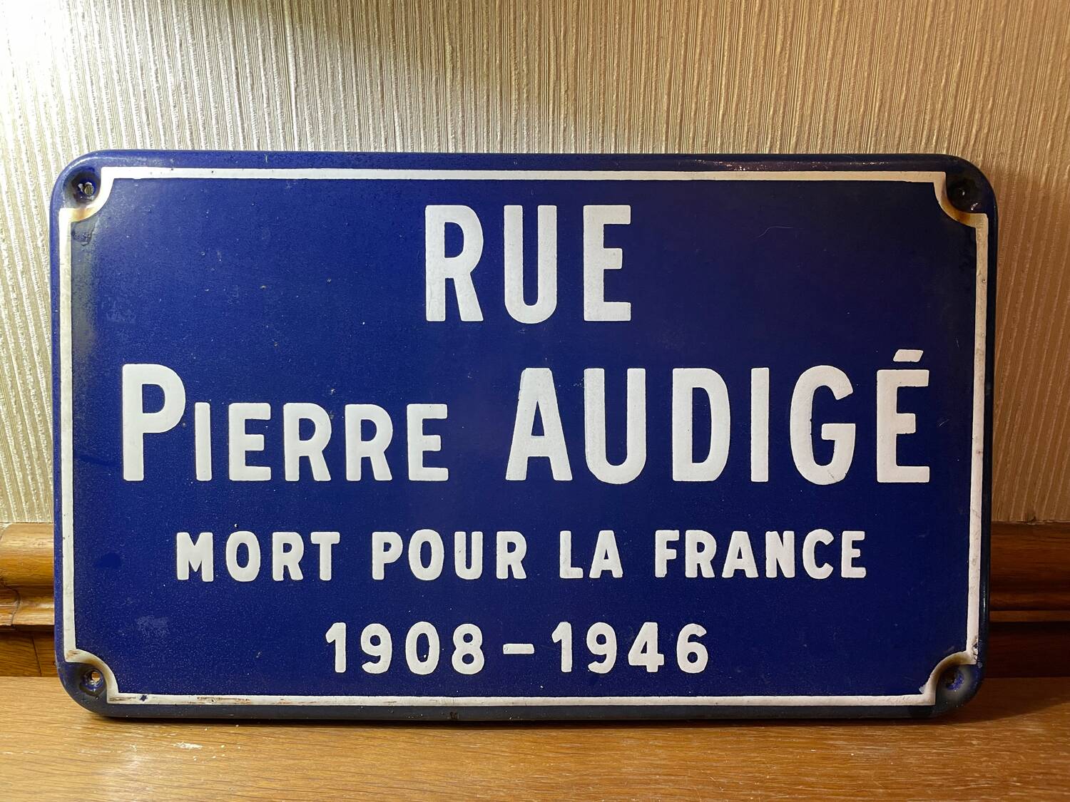 Enameled sheet metal street sign