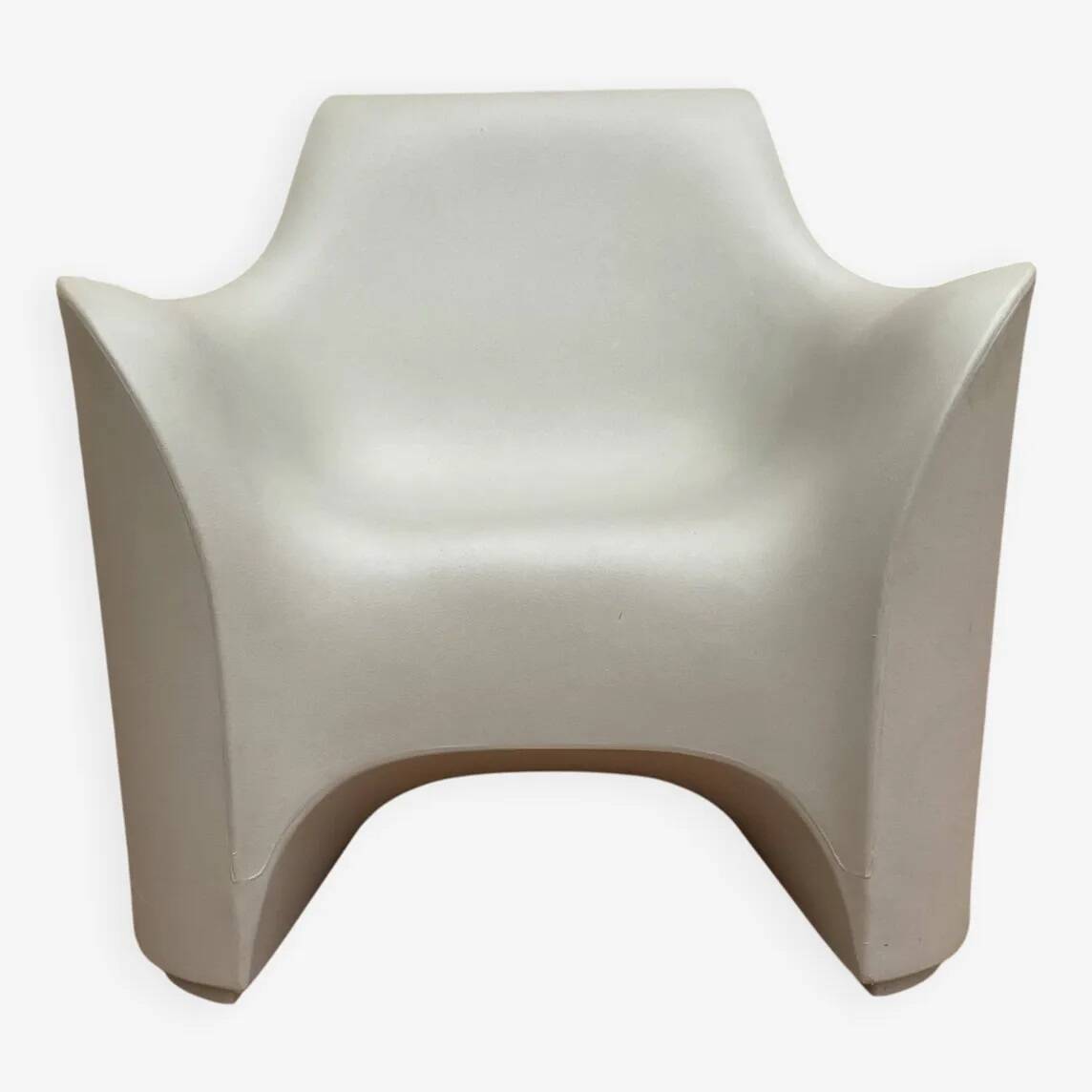 Tokyo pop armchair by tokujin yoshioka.