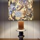 Lampe baroque en métal, bois et tissu