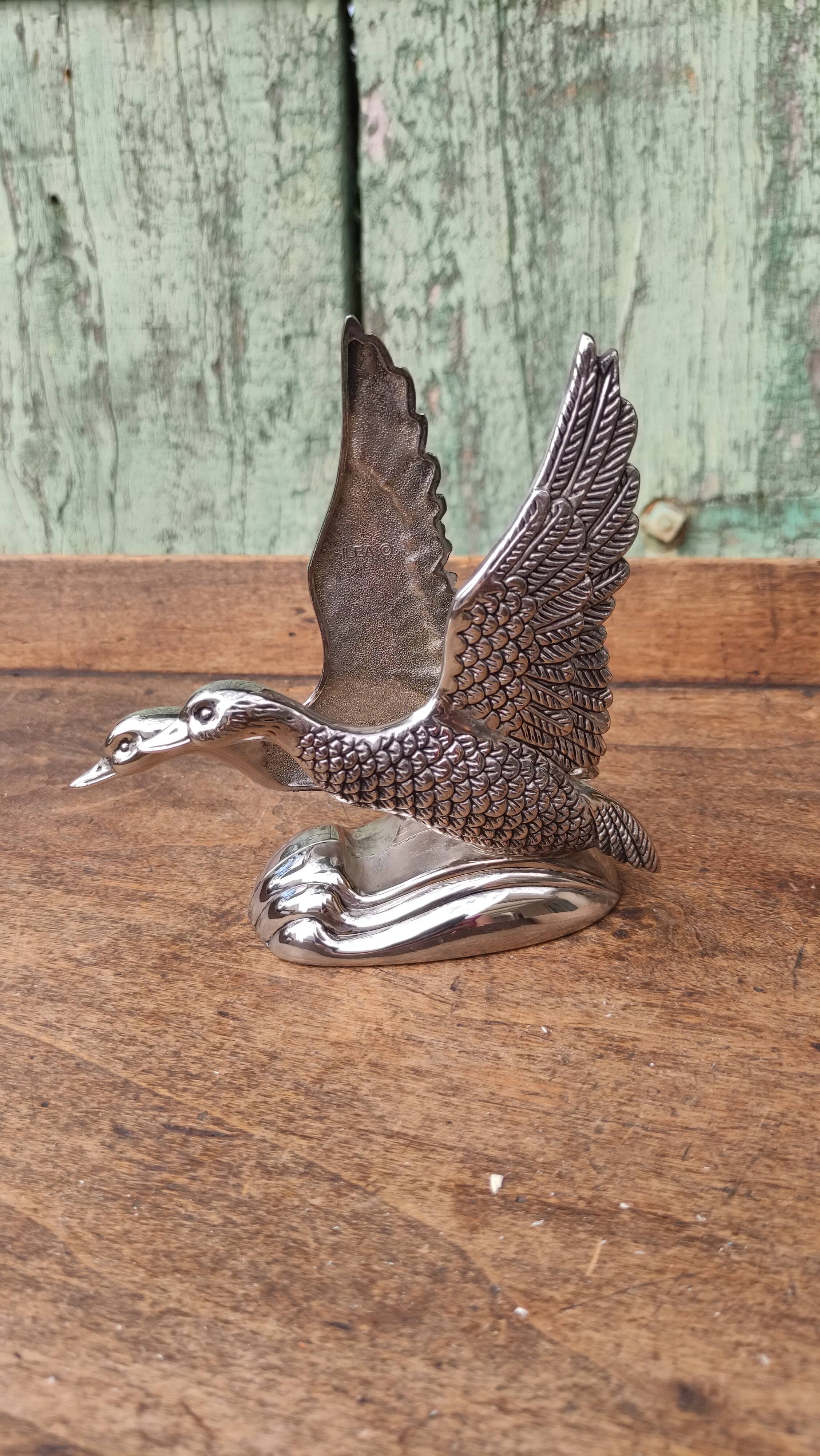 Vintage duck mail holder in silver metal