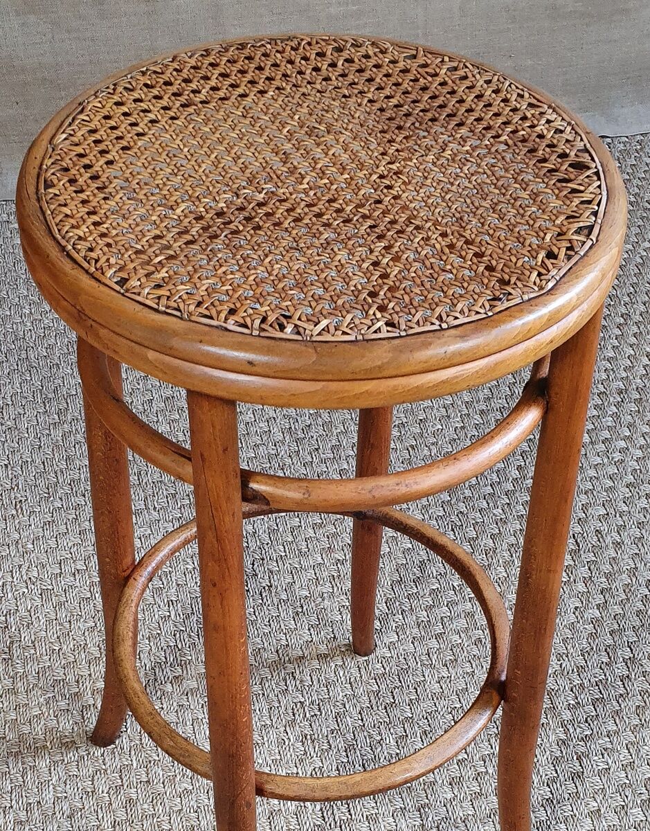 Bistro stool 1900 in curved wood
