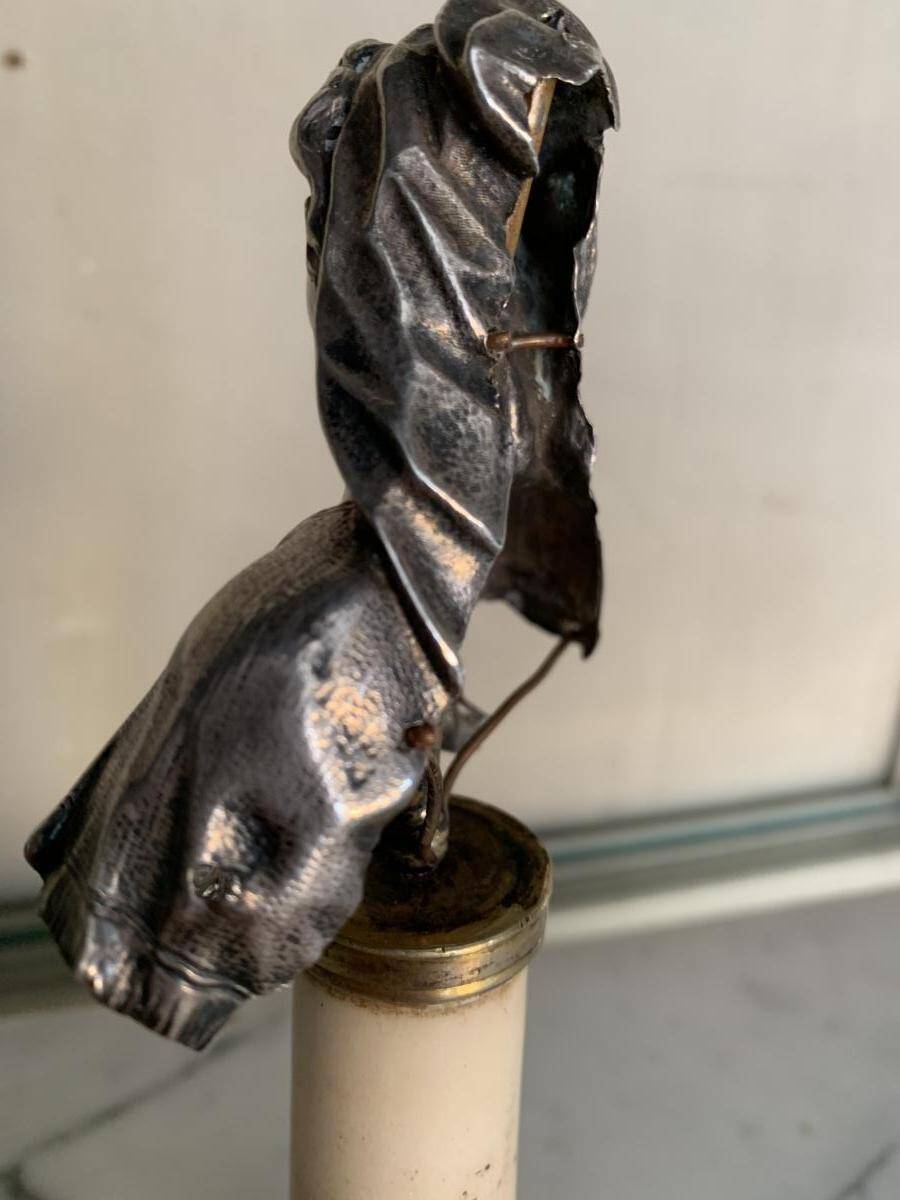 Buste de la Vierge en argent, colonne en marbre
