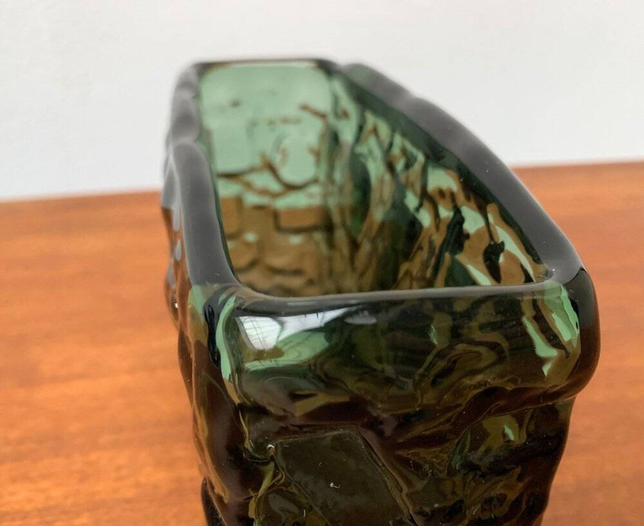 Swedish brutalist glass vase from the mid-century by Göte Augustsson for Ruda, 1960s.