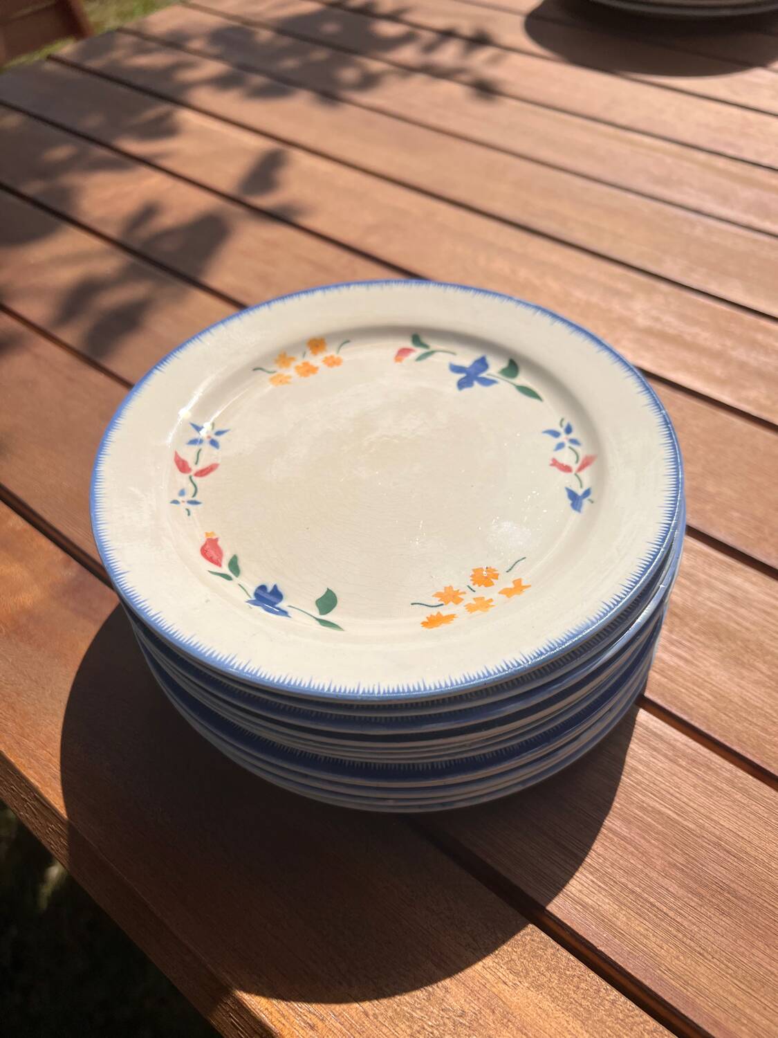 Service de table en faïence Modèle Chamonix