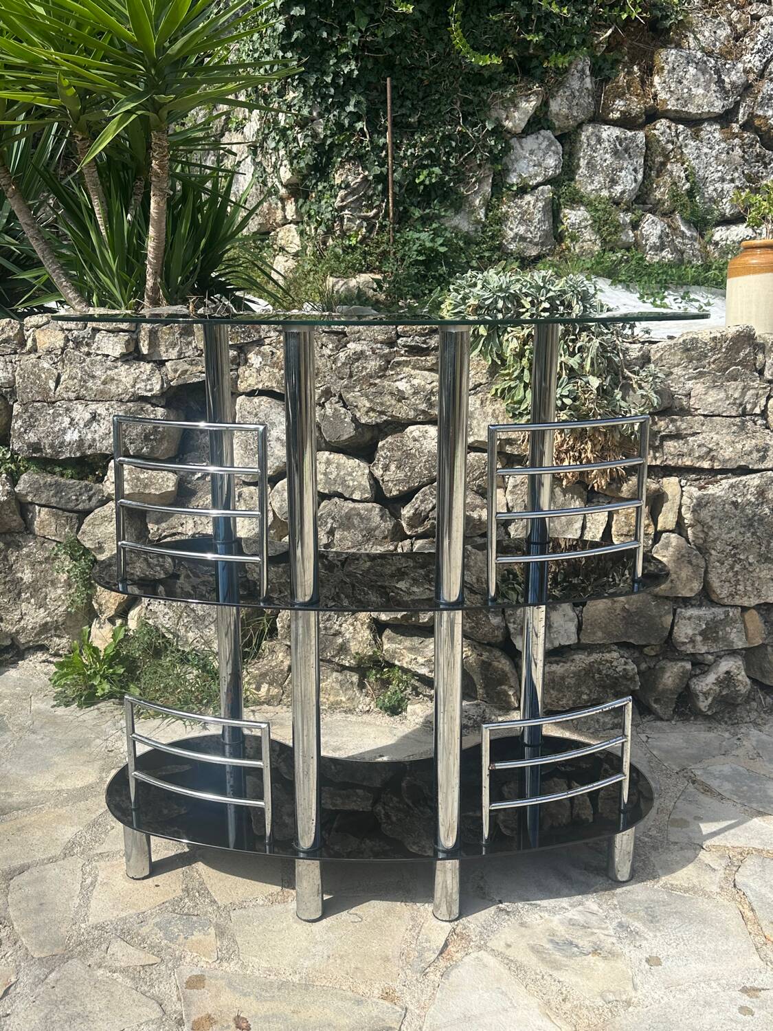 Bar en verre teinté et métal chromé