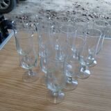 Set of 12 Arcoroc champagne flutes