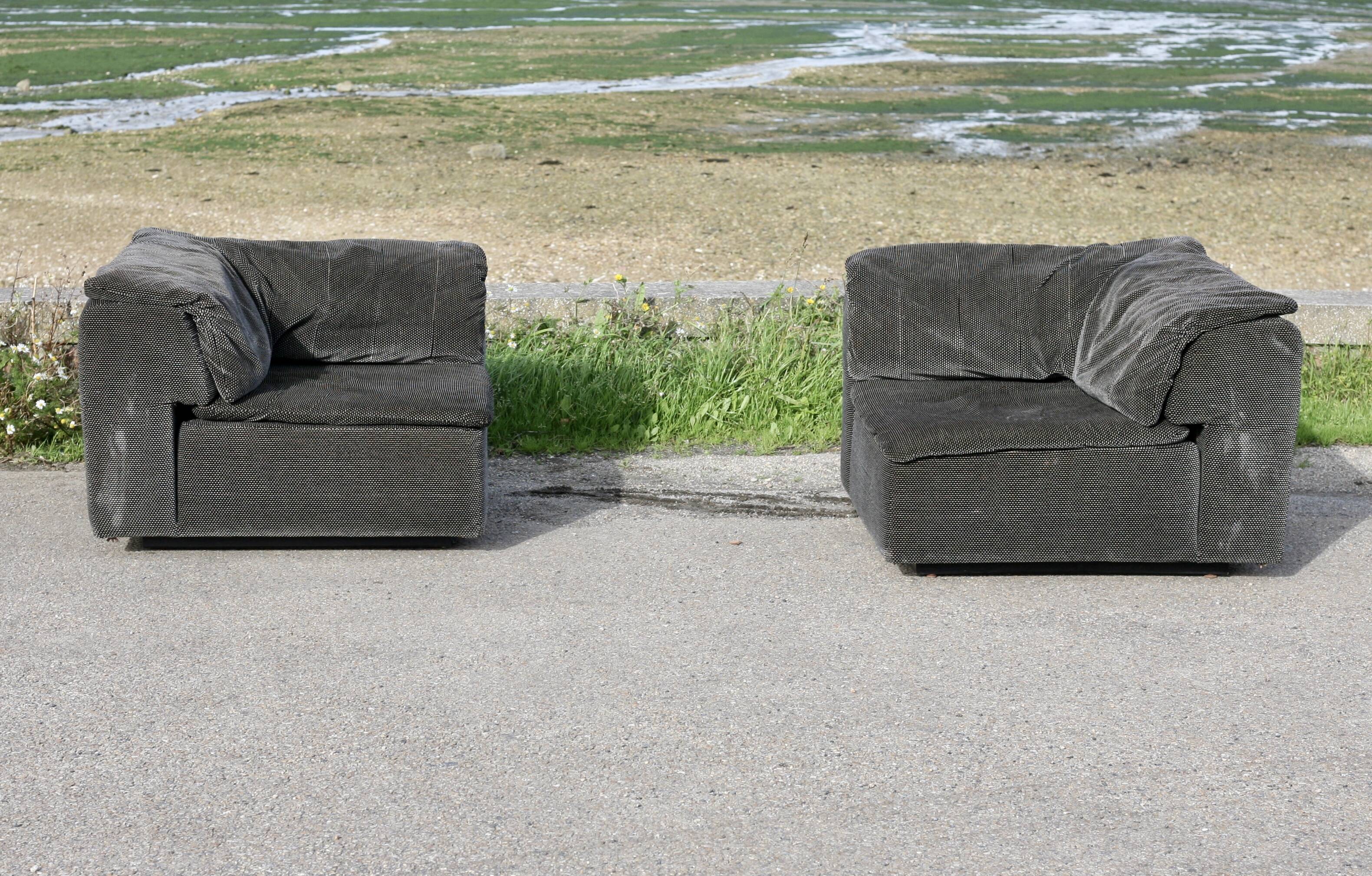 Hans Hopfer, Player sofa, Roche Bobois, 1972, composed of 2 modules.