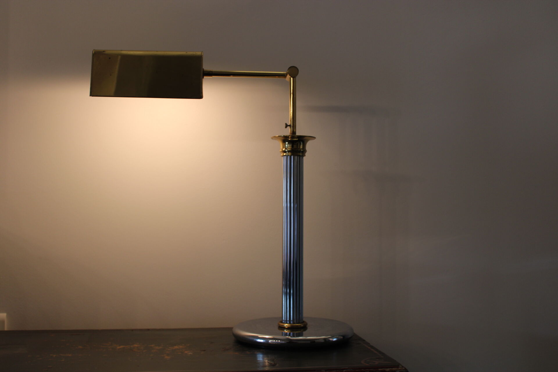 Desk / table lamp