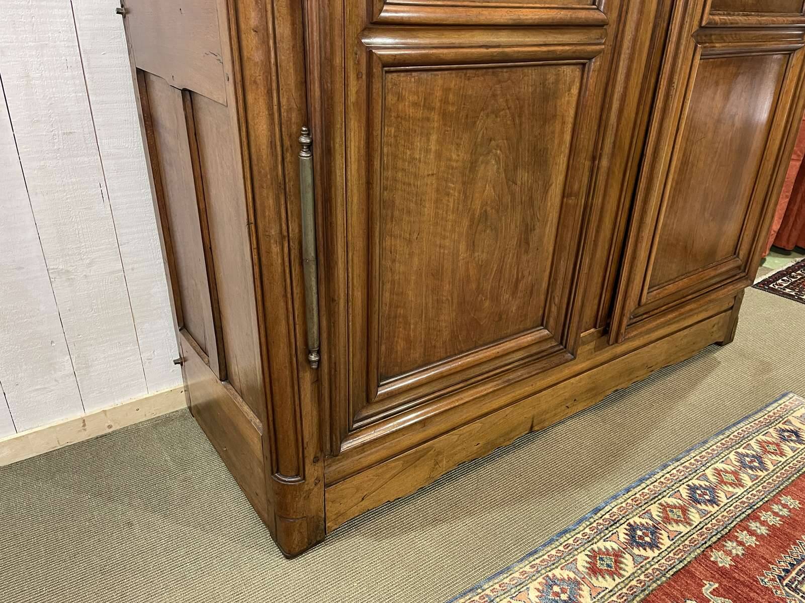 18th century walnut castle wardrobe - fully removable