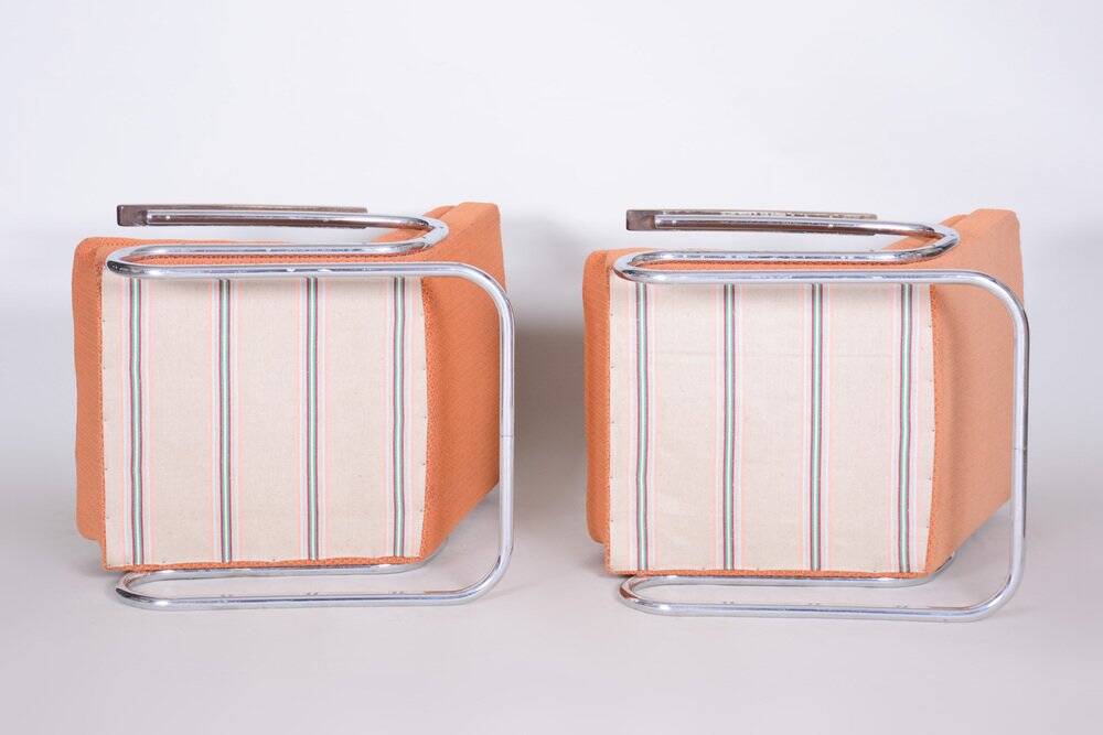 Ensemble de chaises à bras en chrome tubulaire Bauhaus attribuées à Mücke Melder, années 1930.