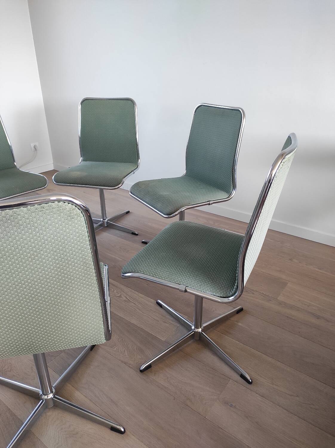 Suite de 6 chaises pivotantes Roche Bobois, 70's