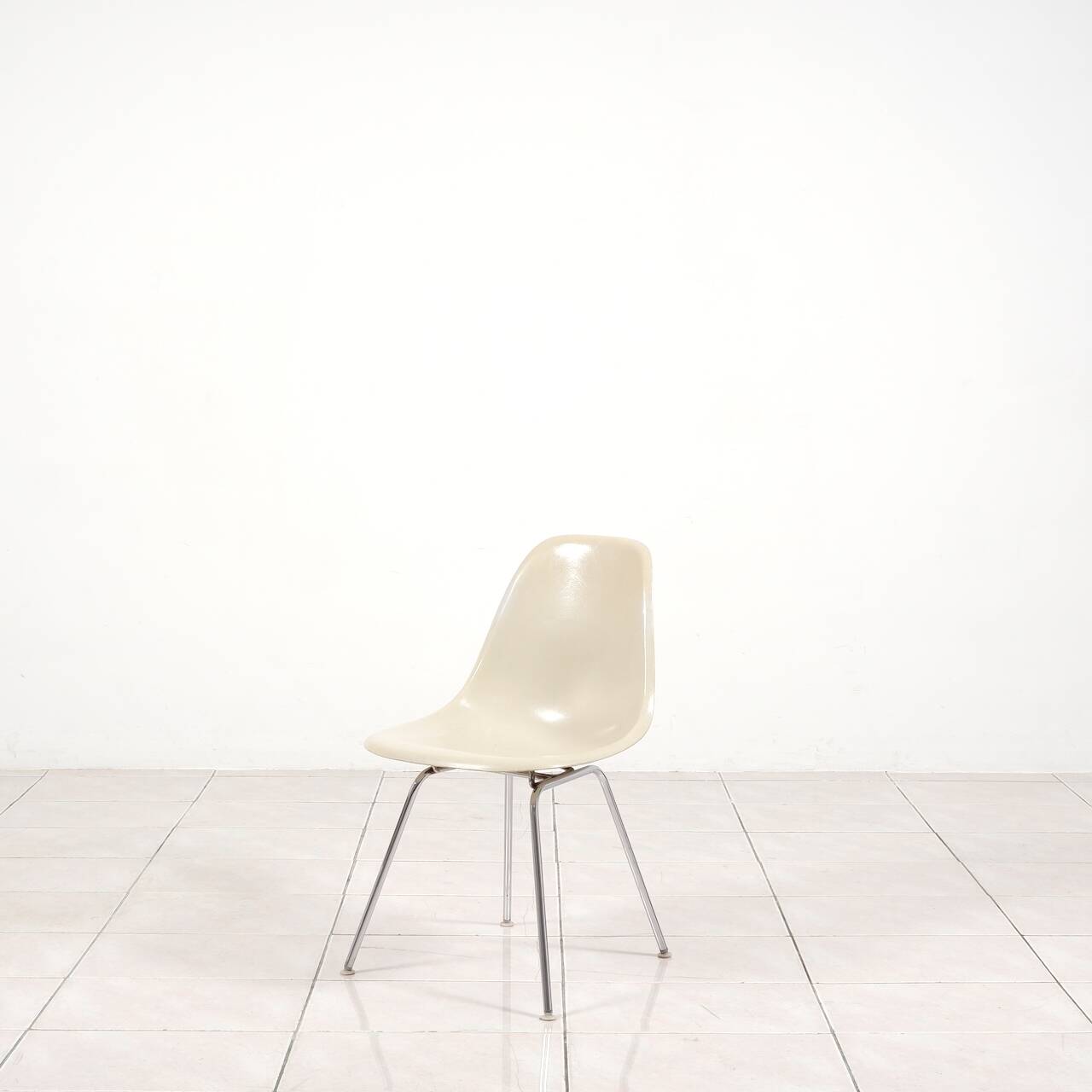 Ensemble de 4 chaises Eames en fibre de verre avec base en H pour Fehlbaum par Herman Miller