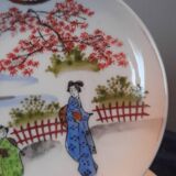 7 sub-cups / small plates porcelain extrafine geisha décor and Japanese landscape, early twentieth century