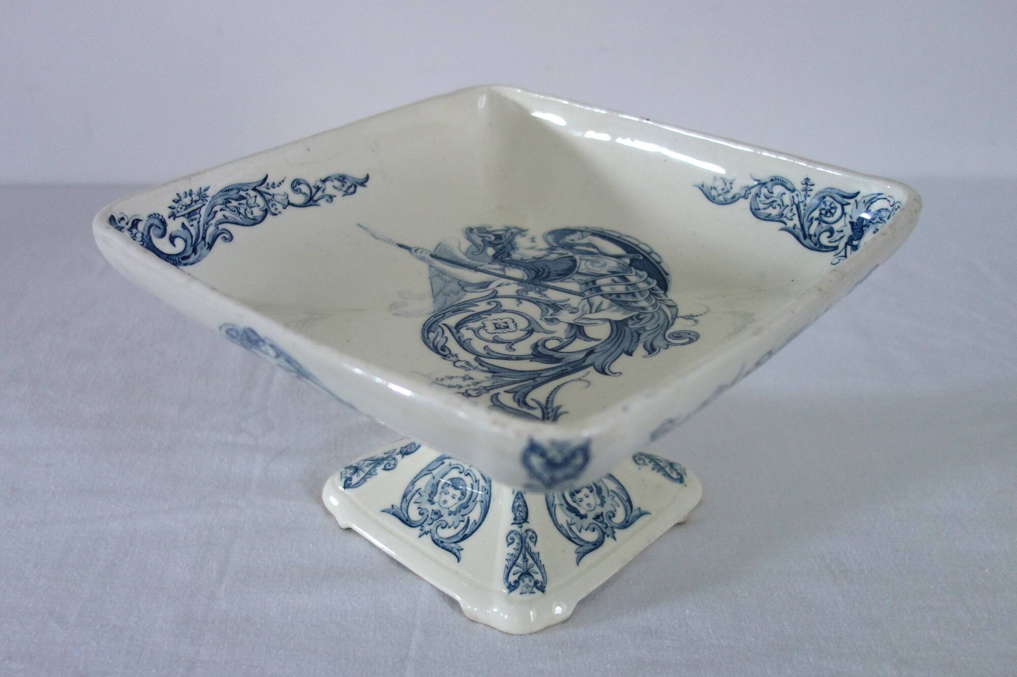Small Renaissance earthenware compote dish, Clairefontaine JS & Cie, 19th century.