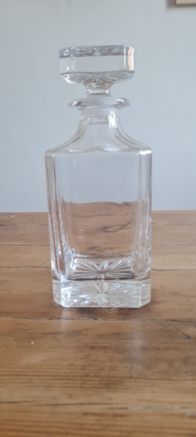 Crystal whisky decanter