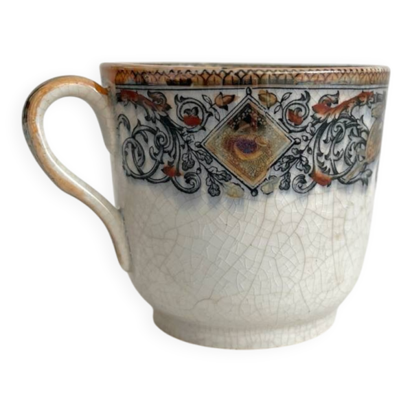 Tasse à café ancienne en terre de fer anglaise