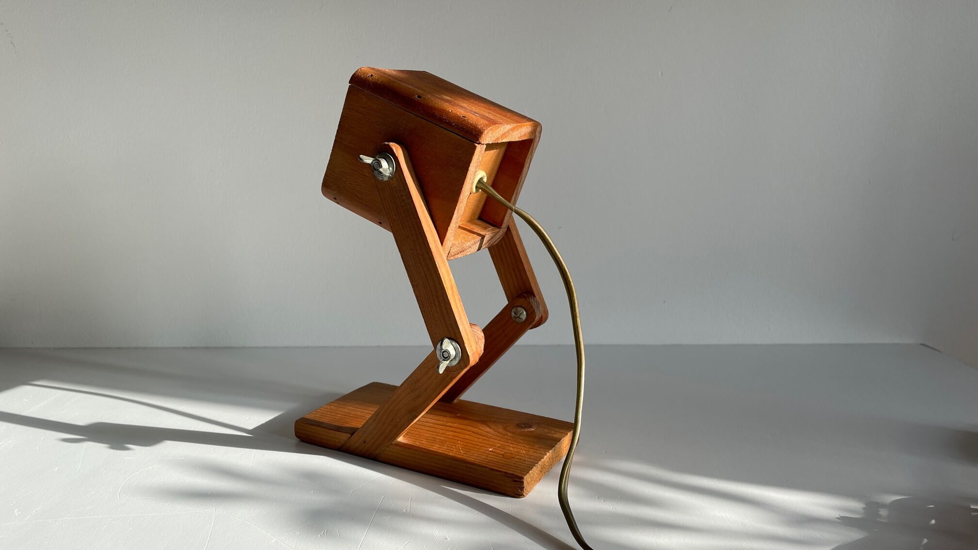 Articulated wooden lamp 70s/80s